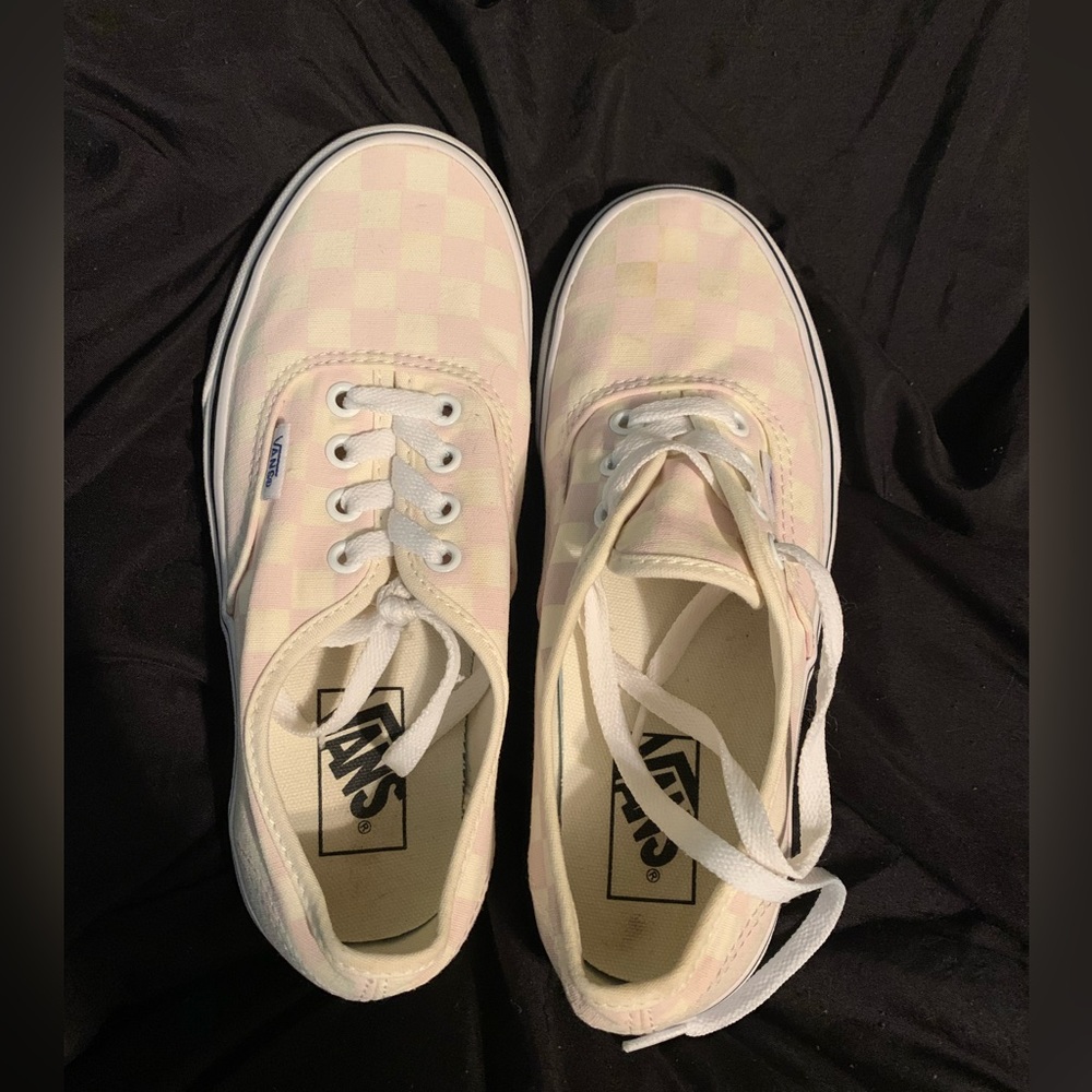 LIKE NEW CHECKERED VANS🏁